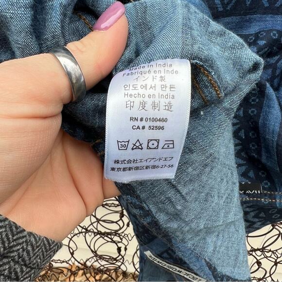 Kavu Navy black blue tribal Aztec stripe short sleeve button down shirt - Picture 5 of 6